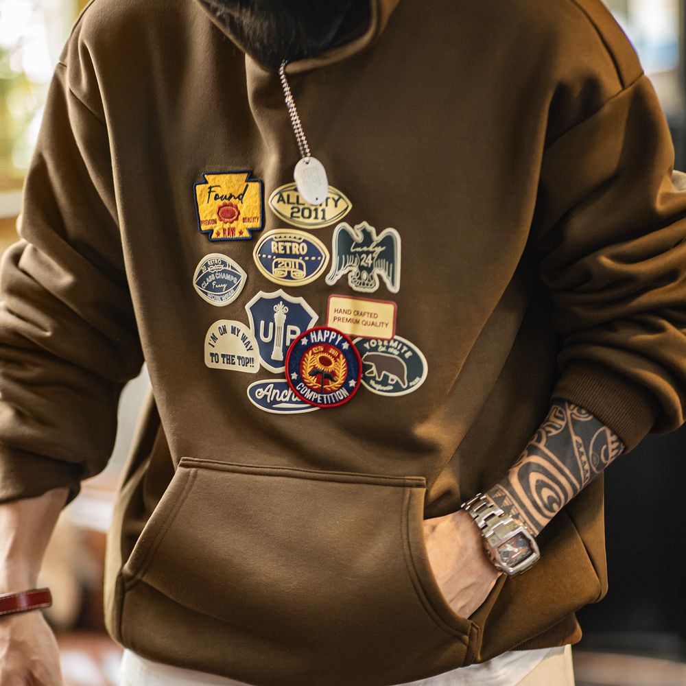 Sherpa Hoodie Fleece - เสื้อฮู้ดดี้ผู้ชาย Maden Vintage ปักลายตราสัญลักษณ์ สีน้ำตาล ผ้าเชอร์ปาฟลีซ